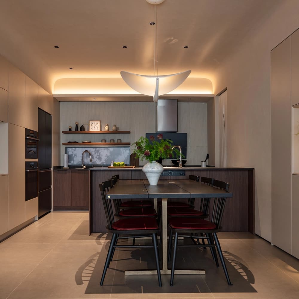 Warmth in Modern Simplicity Thumbnail